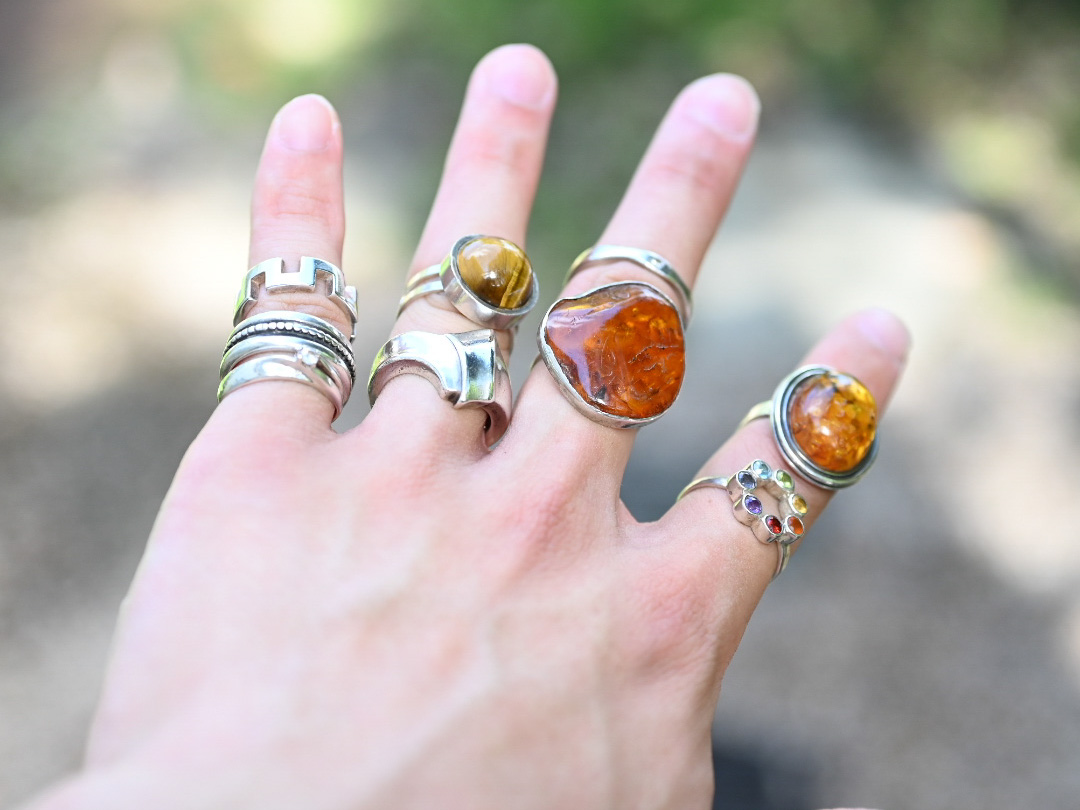 神戸市中央区のアクセサリーならおしゃれなDÉMODÉ | 一点もの